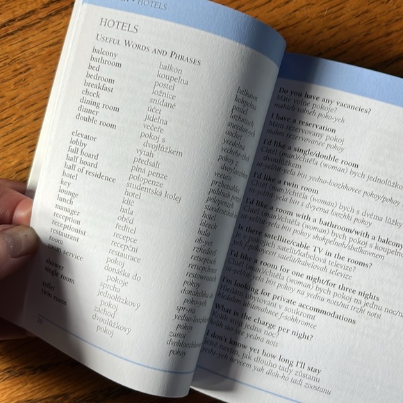 European phrasebook, DK eyewitness, travel guides essential reference travelers - Picture 6 of 7